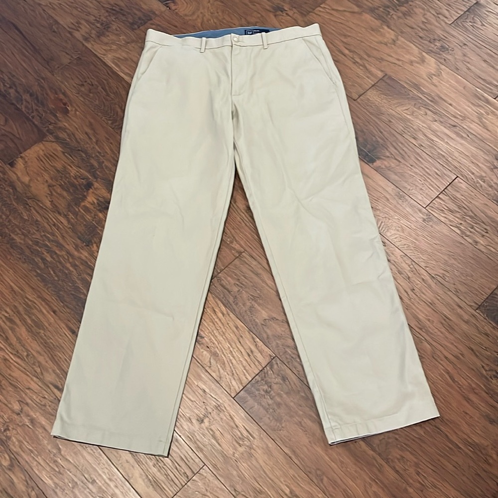 GAP KHAKI Chino Pants